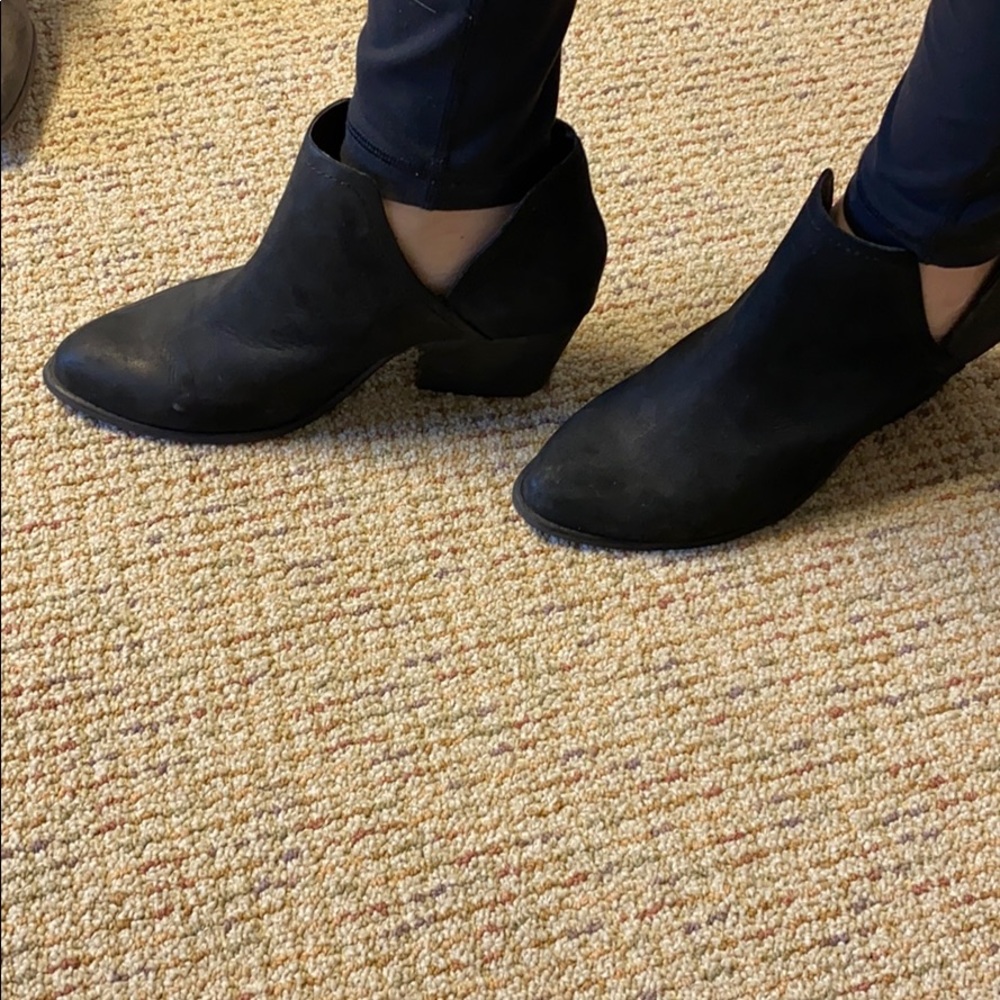 Black Wedges - image 1